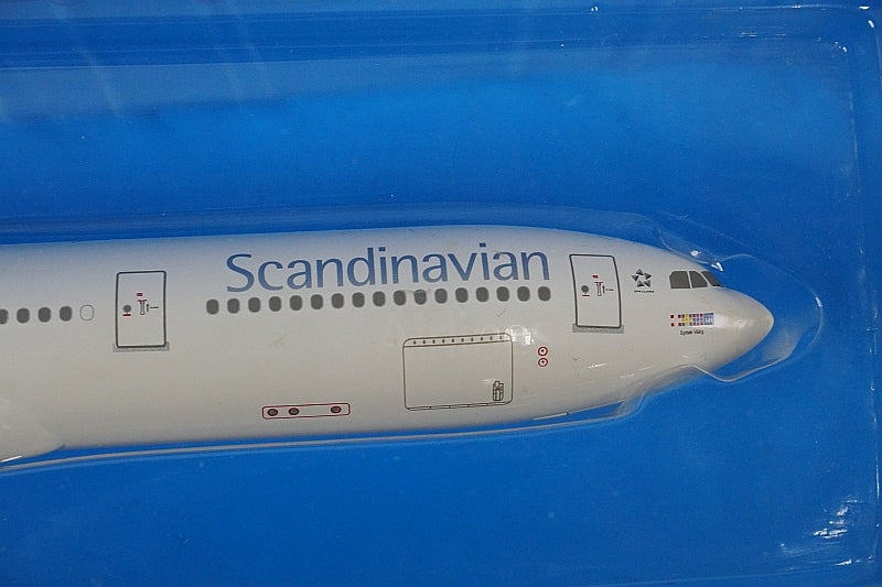 1:200 A330-300 SAS Scandinavia OY-KBN 0175 Hogan airplane model