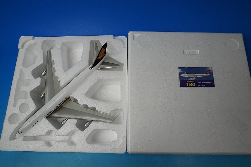 1:200 B747-200 Singapore 9V-SIA IF7420513B INFLIGHT airplane model