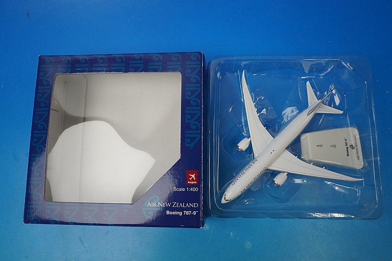 1:400 B787-9 New Zealand Wing attitude No registration number 5125 Hogan airplane model