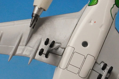 1:400 A330-300 EVA Air Hello Kitty Love Apple B-16332 ACEVA1116A Aero Classics airplane model