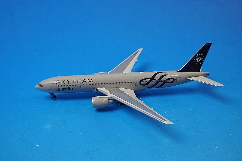 1:400 B777-200ER Alitalia SkyTeam EI-DDH 10653 Phoenix airplane model