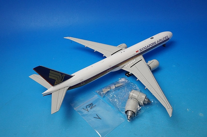 1:200 B777-300ER Singapore Selectable Engine Open Close 9V-SWZ EW277W010E JC Wings airplane model