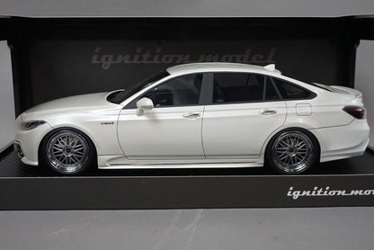 1:18 ignition model IG1677 Toyota Crown (220) 3.5L RS Advance White