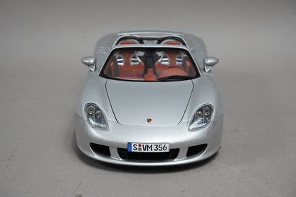 1:18 AUTOart 78041 Porsche Carrera GT Silver