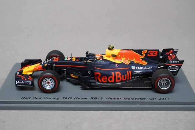 1:43 SPARK S5050 Red Bull Tag Heuer RB13 Malaysian GP Winner 2017 #33 Max Verstappen