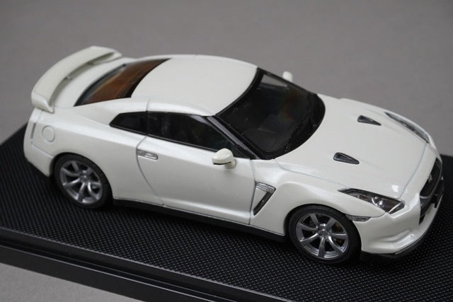 1:43 EBBRO 44037 Nissan GT-R 2007 White Pearl model car