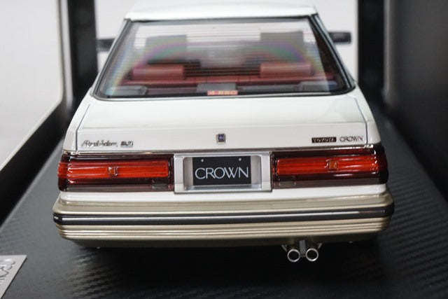 1:18 ignition model IG2056 Toyota Crown 120 2.8 Royal Saloon G Pearl White / Gold