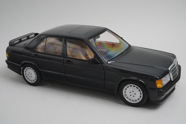 1:18 AUTOart 76122 Mercedes Benz 190E 2.3 16V Blue Black Metallic model car