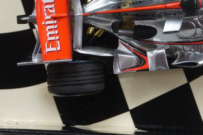 1:43 MINICHAMPS 530064314 McLaren Mercedes MP4-21 2006 P.de la Rosa #4