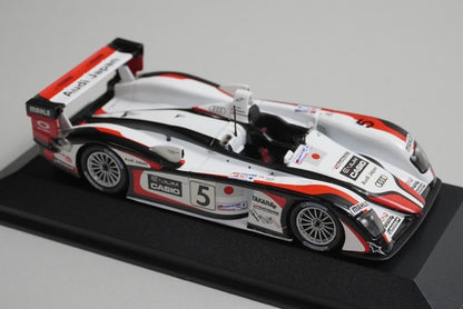 1:43 MINICHAMPS 400041305 Audi R8 24H LM 2004 #5 model car