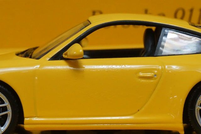 1:43 MINICHAMPS 436066420 Porsche 911 Carrera 4S 2008 Yellow