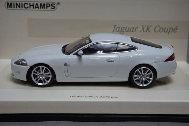 1:43 MINICHAMPS 436130500 Jaguar XK Coupe 2005 Linea Bianco No.12