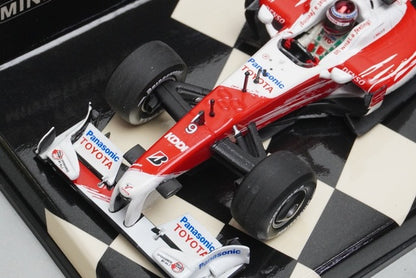 1:43 MINICHAMPS 400090009 Panasonic Toyota Racing Australia GP 2009 #9 model car