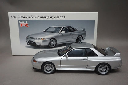 1:18 AUTOart 77346 Nissan Skyline GT-R (R32) V-spec2 Spark Silver