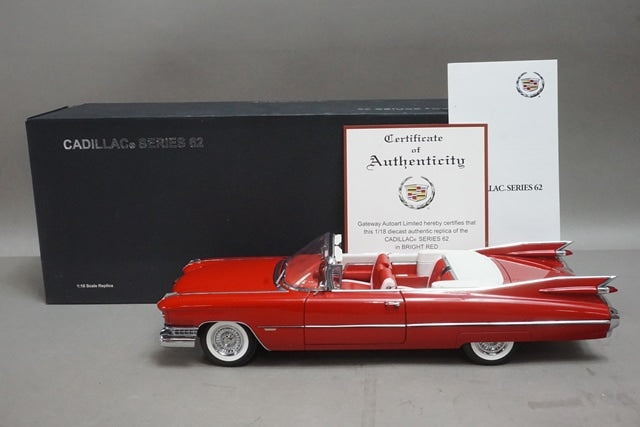 1:18 AUTOart 70401 Cadillac Series 62 Red model car