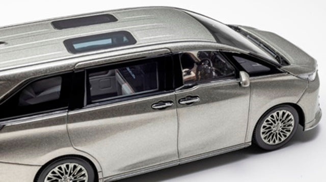 KS03924T KYOSHO 1:43 Lexus LM 500h (Sonic Titanium 4-Seater Solis White)