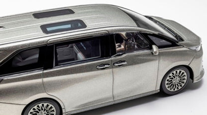 KS03924T KYOSHO 1:43 Lexus LM 500h (Sonic Titanium 4-Seater Solis White)