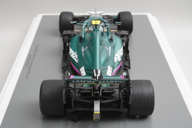 1:18 Spark 18S598 Aston Martin AMR21 Azerbaijan GP 2nd 2021 #5 S.Vettel model car