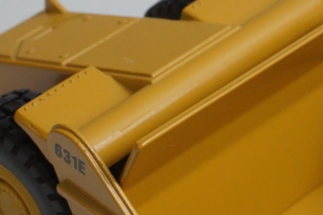 1:50 NORSCOT 55699 Caterpillar CAT 631E Scraper model car