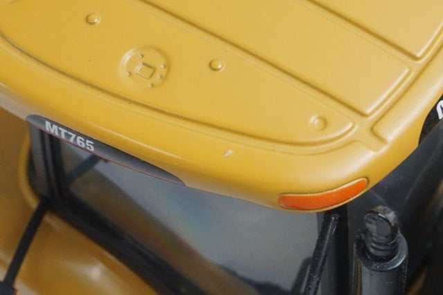 1:32 NORSCOT 55075 Caterpillar CAT MT765 Challenger Tractor model car