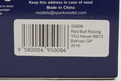 1:43 Spark S5008 Red Bull Racing TAG Heuer RB12 Bahrain GP 2016 #26 D. Kvyat model car