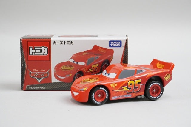 Tomica Cars Lightning McQueen Cars 2 Opening Type model car