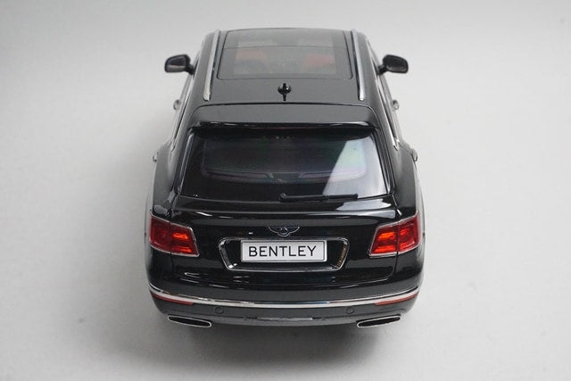 KS08376E KYOSHO 1:18 08921NX Bentley Bentayga Onyx