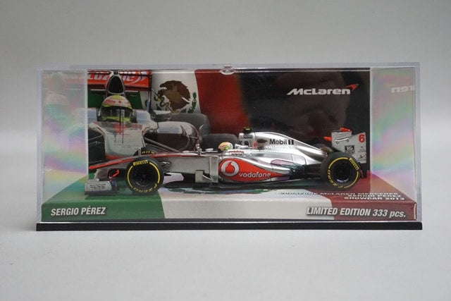 1:43 MINICHAMPS 533134376 Vodafone McLaren Mercedes 2013 #6 model car