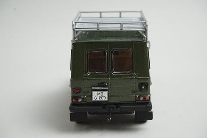 1:43 MINICHAMPS 400038001 Mercedes-Benz 230GE 1980 Green Metallic model car