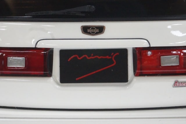 1:18 ignition model IG2892 Nissan Stagea 260RS (WGNC34) Pearl White