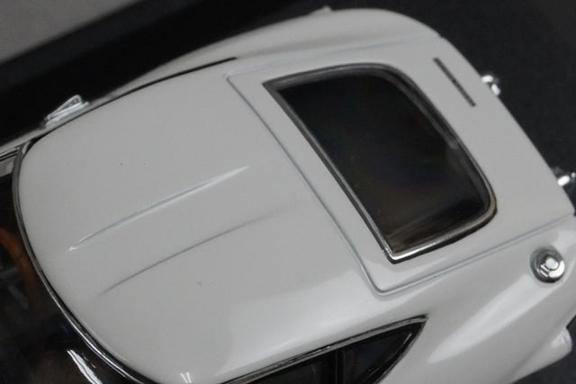 1:43 EBBRO 43500 Toyota 2000GT Late Model 1968 model car