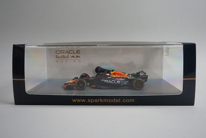 1:43 SPARK S8919 Oracle Red Bull Racing RB19 Qatar GP 2023 #1 M. Verstappen model car