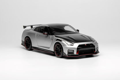 [ Pre-order ] M83528 Motor Helix 1:18 Scale Nissan GT-R NISMO (R35) Special Edition 2022 Ultimate Metal Silver