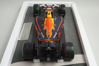 1:18 Minichamps 117161233 Red Bull Racing Tag Heuer RB12 Brazil 3rd 2016 #33 M. Verstappen