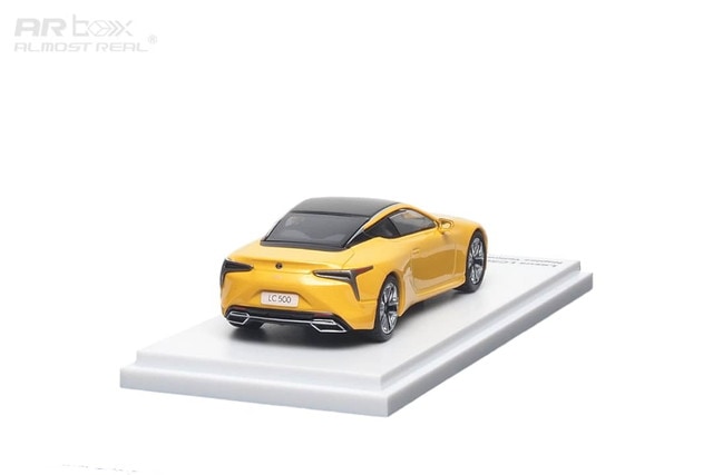 670304001 AR Box Almost Real Model 1:64 Lexus LC500 2018 Yellow model car