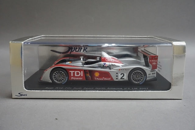 1:43 Spark S0682 Audi R10 TDI Sport North American Le Mans 2007 #2 model car