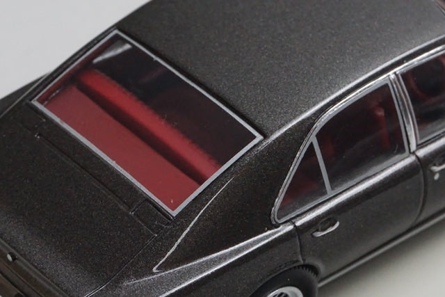 1:43 SPARK S2408 Aston Martin Lagonda 1974 model car