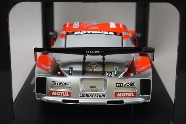 1:18 AUTOart 80482 Nissan Motul Pitwork Z JGTC Suzuka Rd.7 2004 #22 Late model