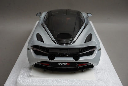 1:18 AUTOart 76071 McLaren 720s Metallic White model car