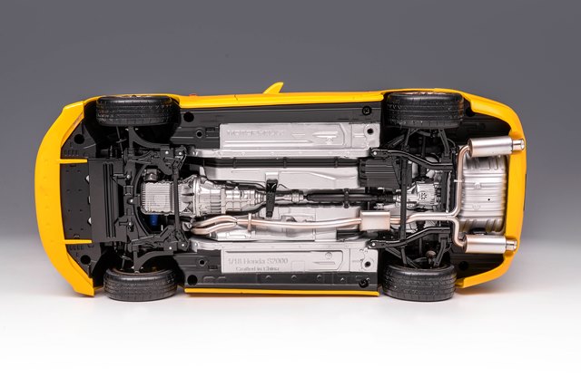 M85122 MOTORHELIX 1:18 Honda S2000 (AP2) MUGEN New Indy Yellow Pearl