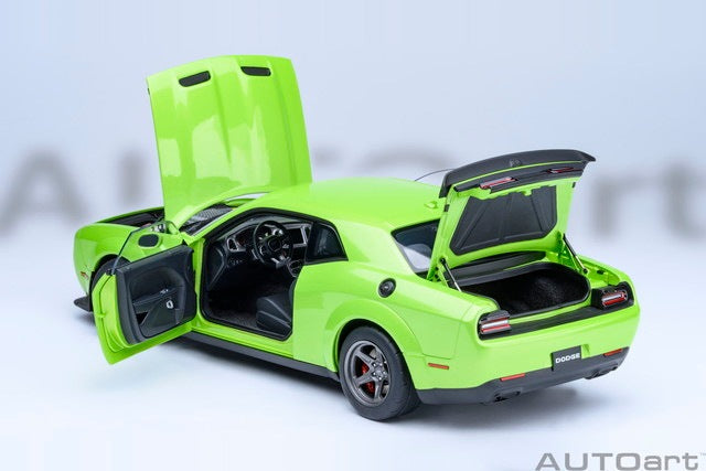 [ Pre-order ] 71769 AUTOart 1:18 Dodge Challenger SRT Super Stock 2023 (Metallic Lime Green <SUBLIME>)