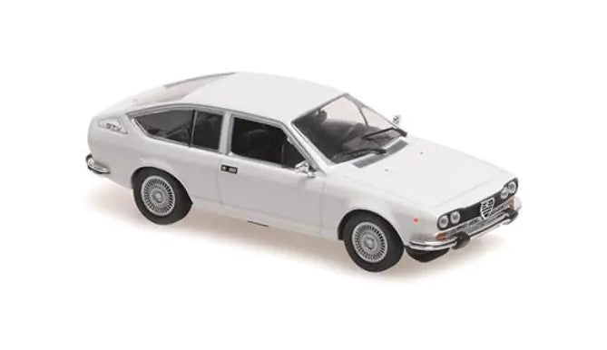 [ Back-order ] MINICHAMPS 940120121 1:43 Alpha Romeo Alfetta GTV 1976 White model car