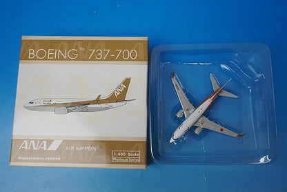 1:400 B737-700 ANA Gold Jet JA02AN 10735 Phoenix airplane model