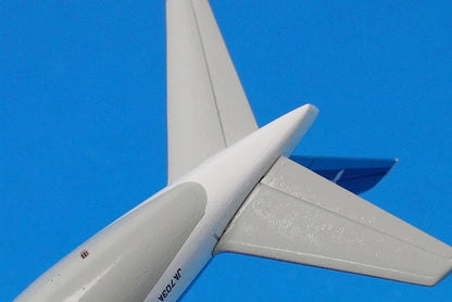 1:400 B777-200 ANA JA703A NH40023 ANA airplane model
