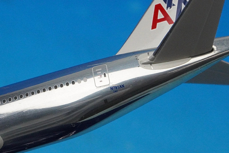 1:400 B777-200ER AA American One World N791AN GJAAL943 Gemini airplane model