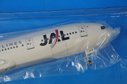 1:200 B777-200 JAL Samantha Thavasa Sweets and Travel JA8983 BJQ1044 JALUX airplane model