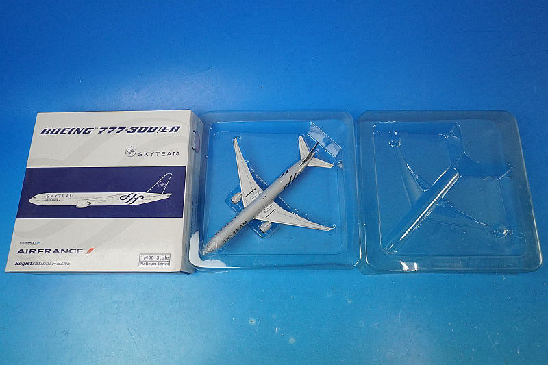 1:400 B777-300/ER Air France SkyTeam F-GZNE [10334] Phoenix airplane model