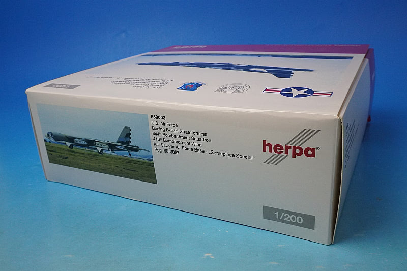 1:200 B-52H Stratofortress US Air Force 410th Bombardment Wing 644th Bombardment Squadron #60-0057 559003 Helpa airplane model