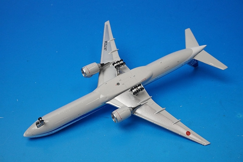 1:400 B777-300 ANA JA753A 04410 Phoenix airplane model