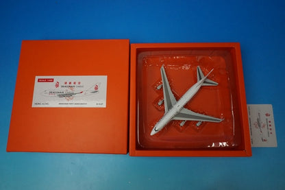 1:400 B747-400BCF modified cargo type Dragon Air Cargo B-KAF EW4744010 JC Wings airplane model